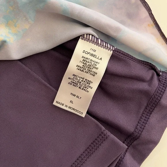 SOFIBELLA | NWT UPF 50 Asymmetrical Print Accent Skort - Picture 7 of 8